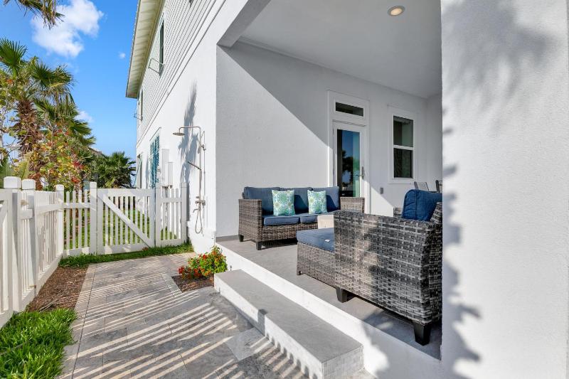Kite One - Private bayside home with Pool and Hot Tub home - image 43