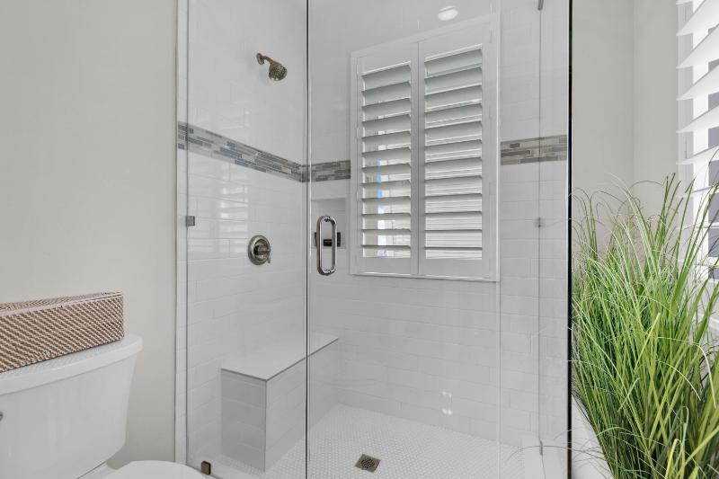 Kite One - Private bayside home with Pool and Hot Tub home - image 34