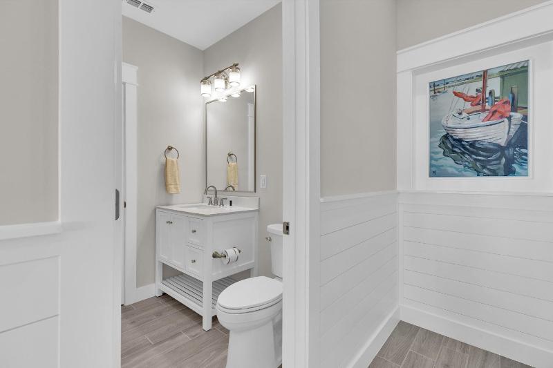 Kite One - Private bayside home with Pool and Hot Tub home - image 4