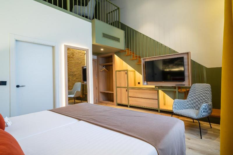 Duplex Room (4+0) image 3