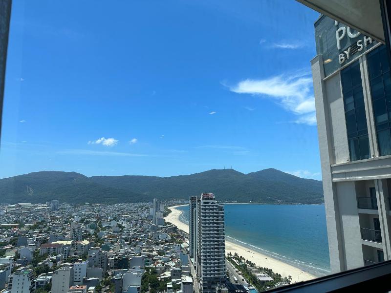 Luxury Apartment - Rooftop Swimming Pool - Beach Front - Hinata Apartment - image 4