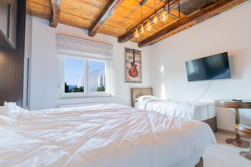 Arena Rooms Zagreb - image 9