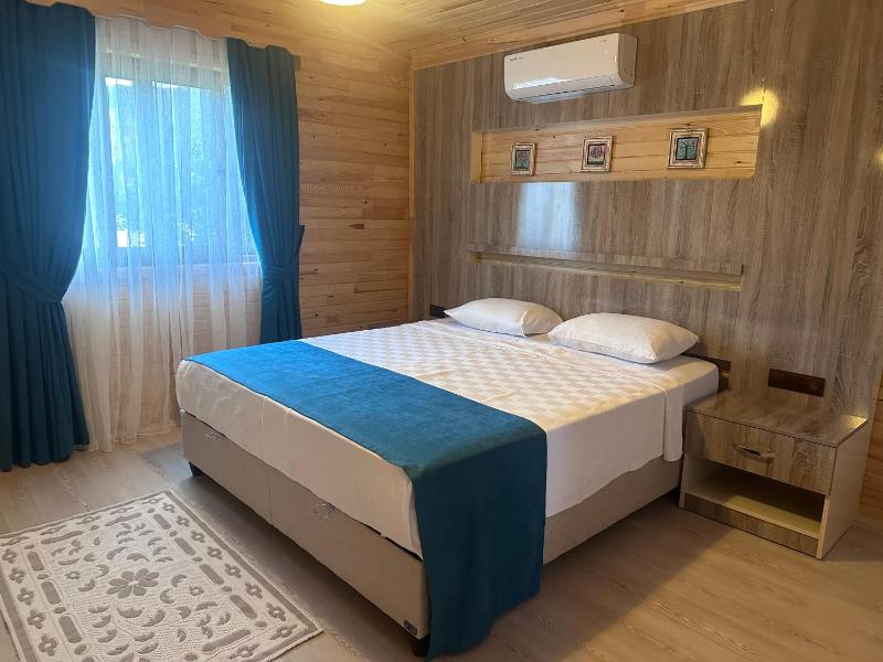 One-Bedroom Bungalow image 3