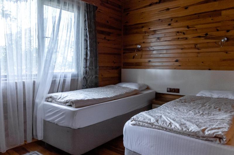 Two-Bedroom Bungalow image 3