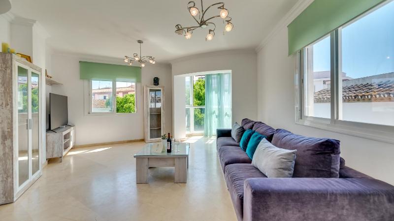 Chic Uurban Oasis in Estepona Images
