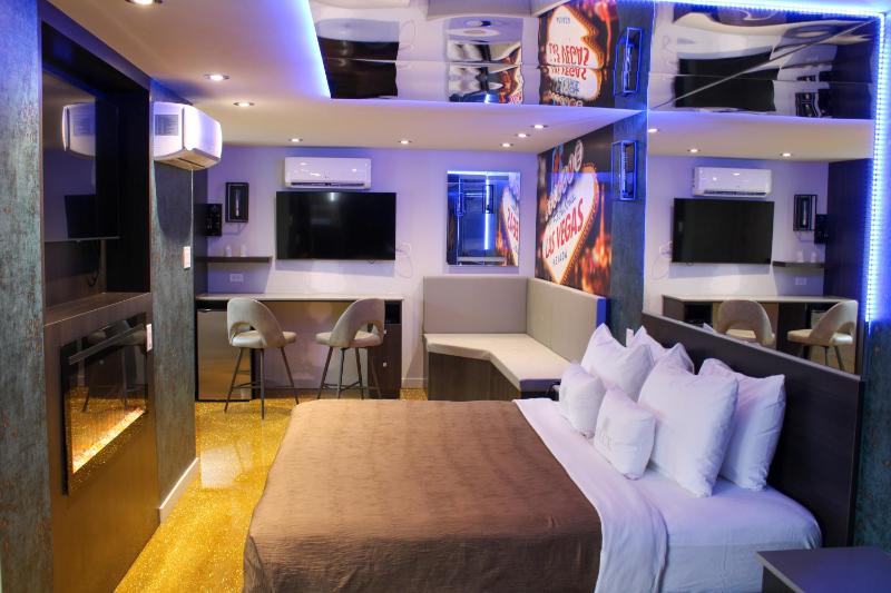 King Suite with Spa Bath