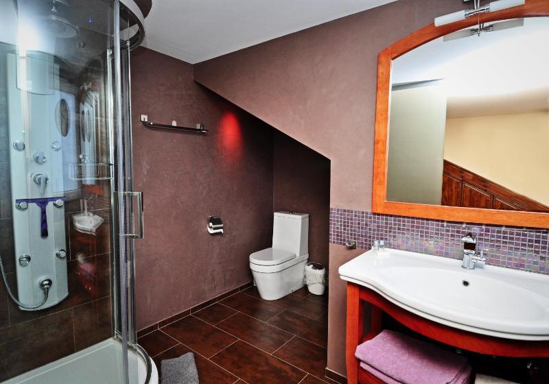 La-mer Suite with Sea View image 4