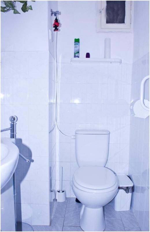 One-Bedroom Apartment image 3