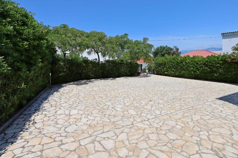 Seaside apartments with a swimming pool Pag - 6412 - image 21