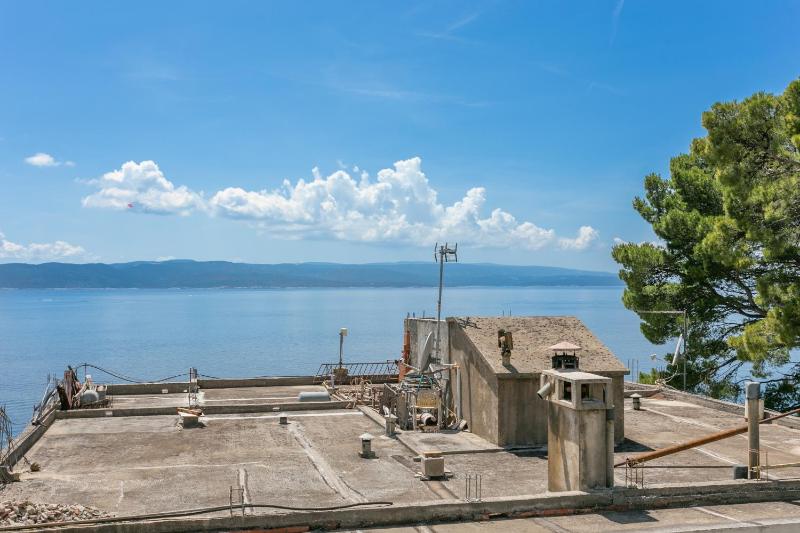 Apartments by the sea Brela Makarska - 18356 - image 28