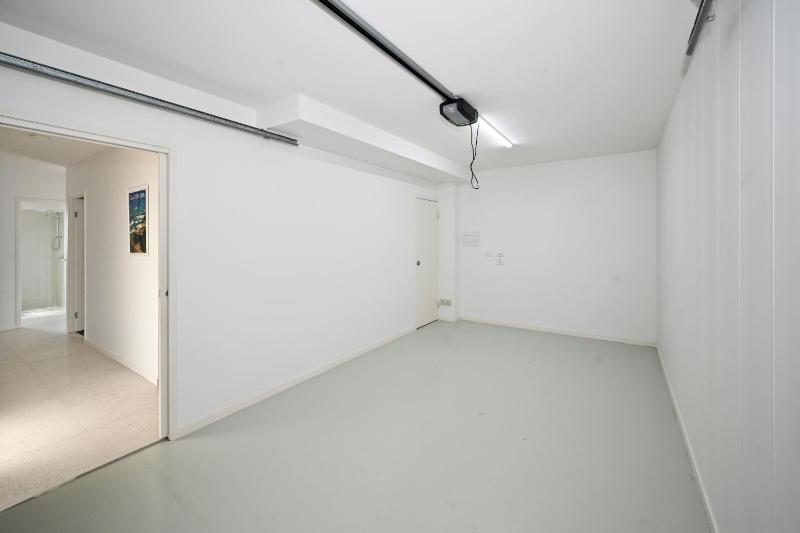 Spacious New 2 bedroom Kings Beach Townhouse ZF2 - image 8