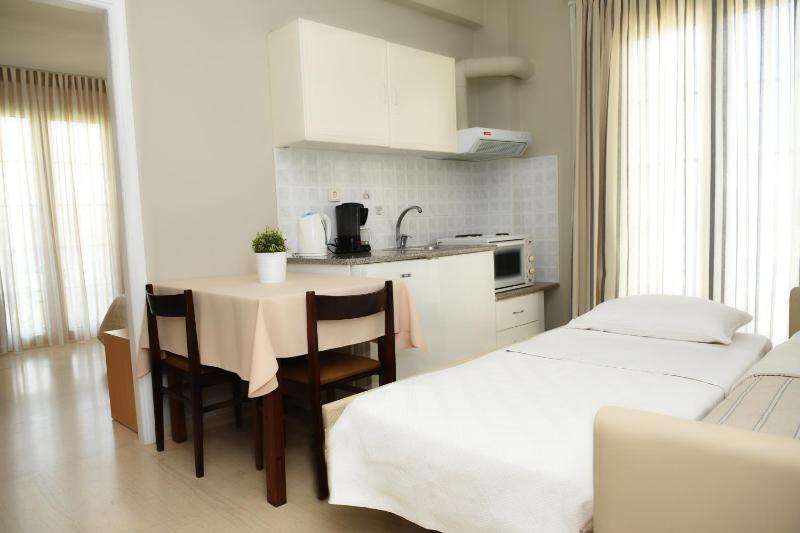 One-Bedroom Apartment (4 Adults) image 3