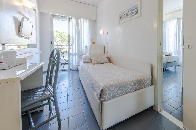 Single Room image 1