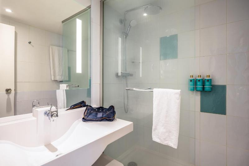 Executive Double Room image 4