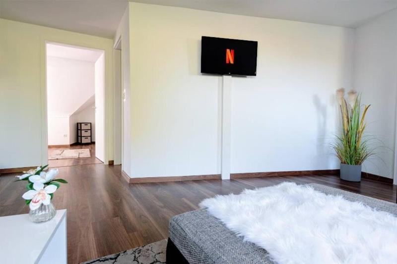 Top Equipment Netflix Wi-Fi Messe Uniklinik - image 9
