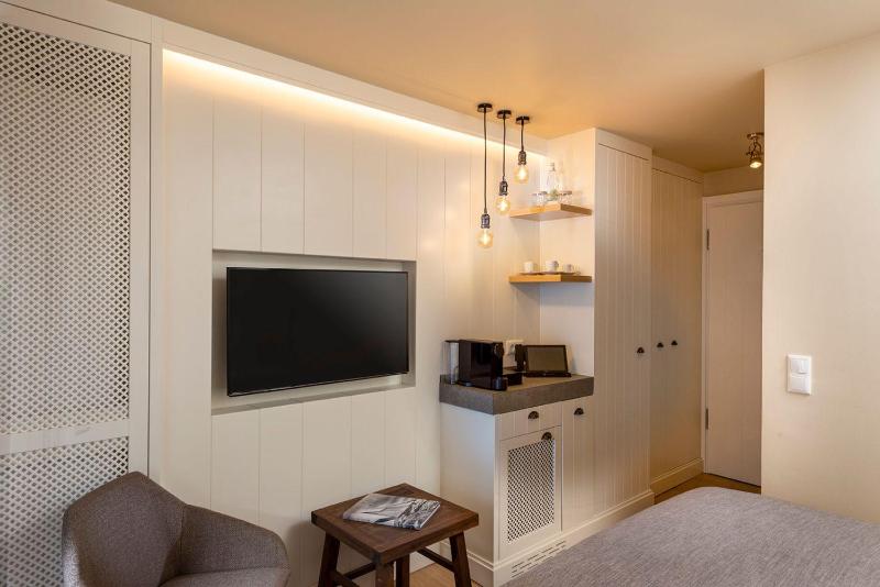 Double Room image 2