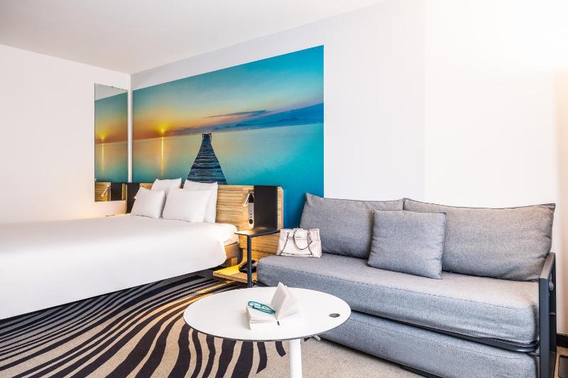 Executive Double Room image 2