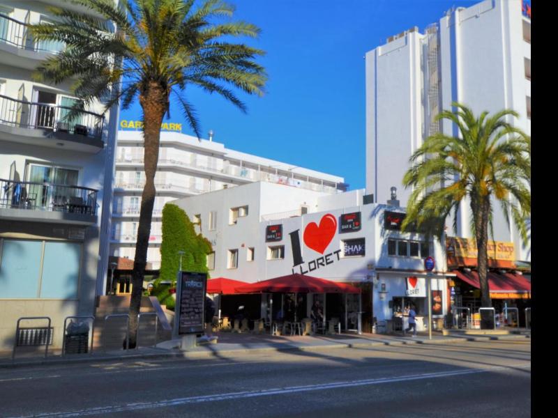 Apartment Sant Trop 5 pax Lloret de mar - image 26