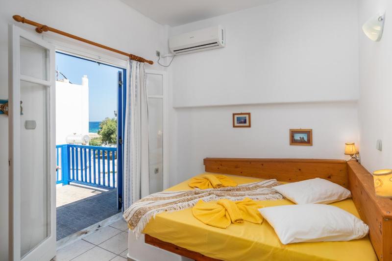 Double Room image 1