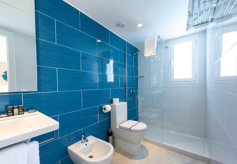 Hot Tub Deluxe Double room with Terrace image 2