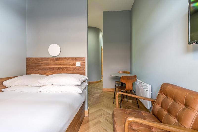 Compact Studio image 4