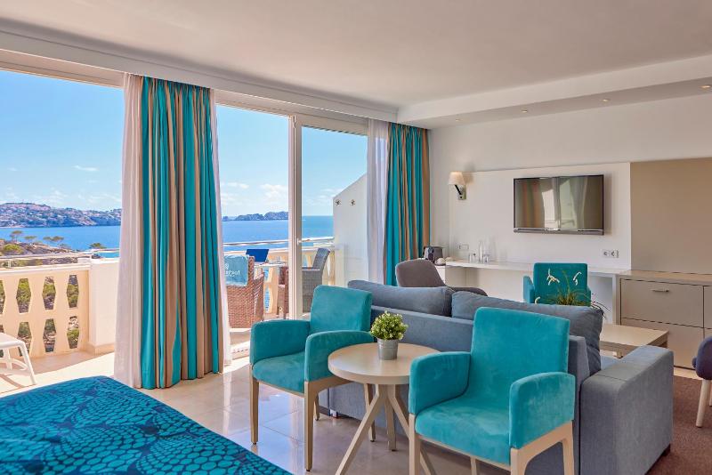 Junior Suite with Sea View image 4