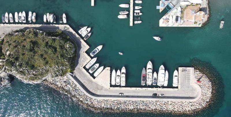 Icon Deluxe Marina Views - image 29