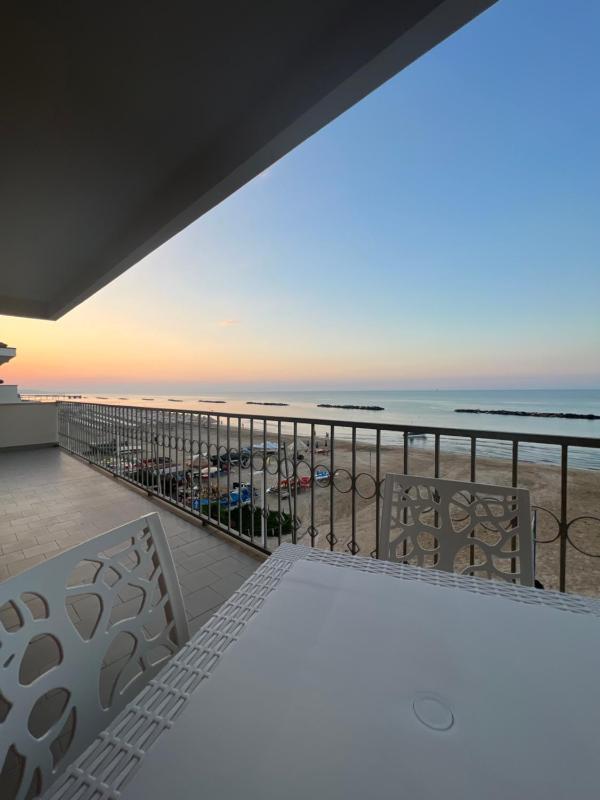 Terrazza sul mare Images