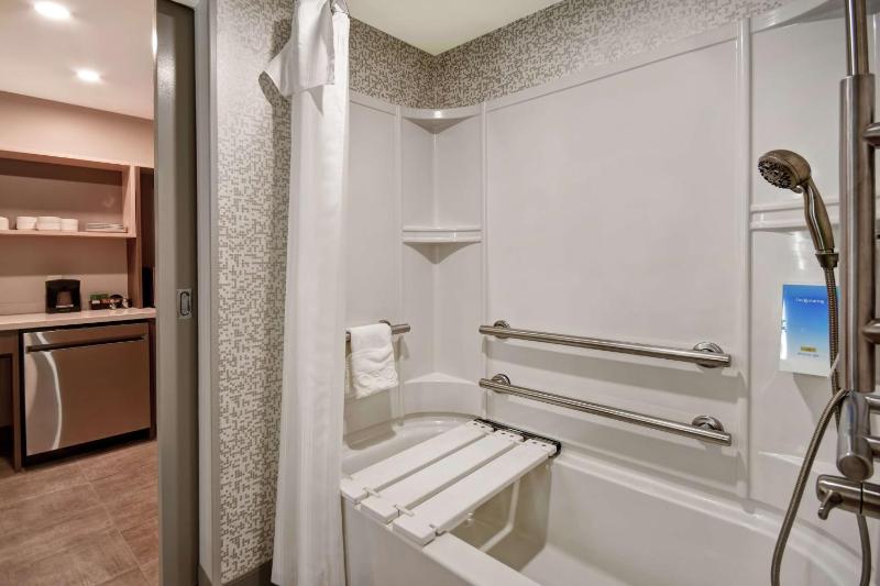 King Studio Suite - Mobility Access/Non-Smoking image 2