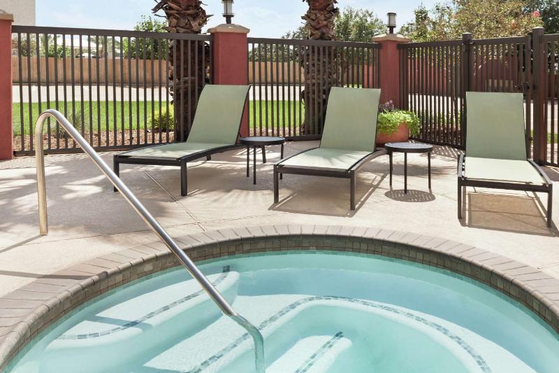 Hampton Inn Houston Hobby Airport - image 7