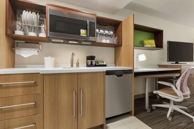 Home2 Suites by Hilton Portland Airport OR - image 18
