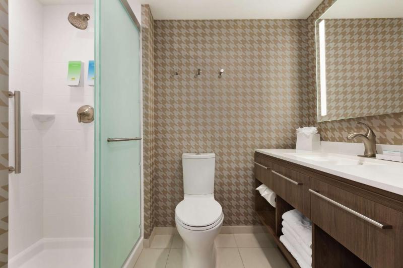 Home2 Suites by Hilton Portland Airport OR - image 10