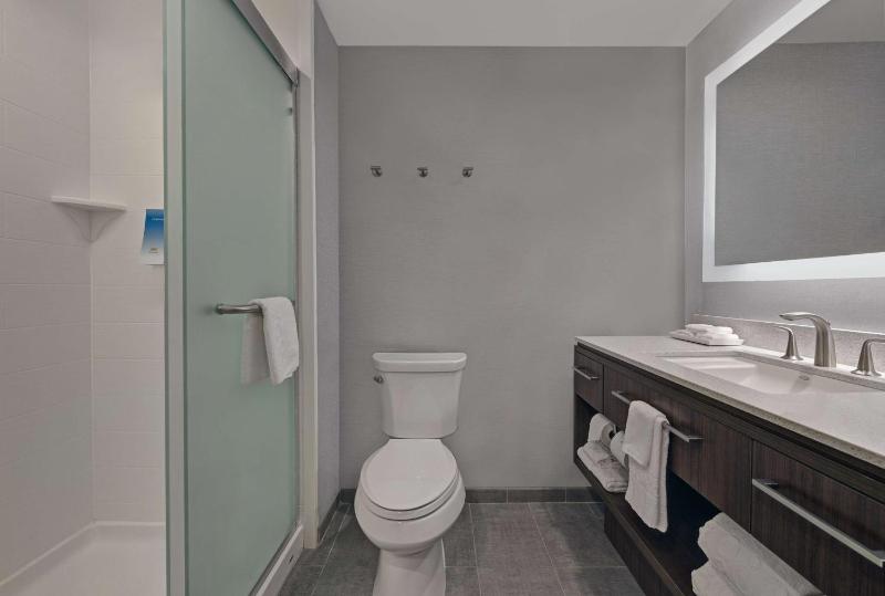 King Studio Suite - Non-Smoking image 2