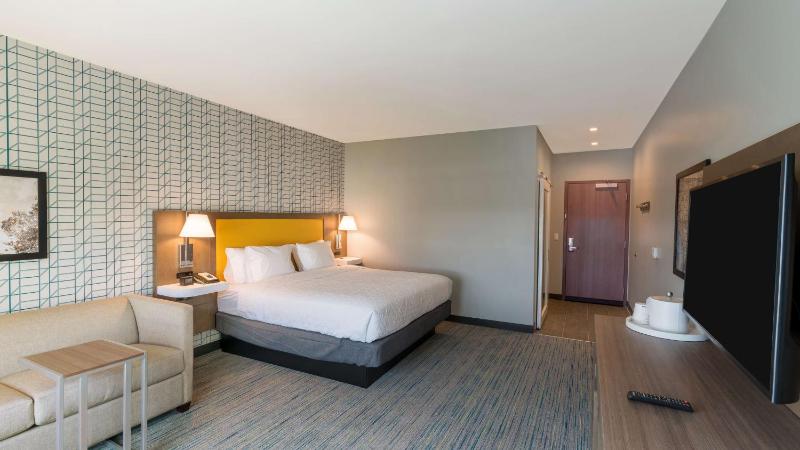 King Room image 2