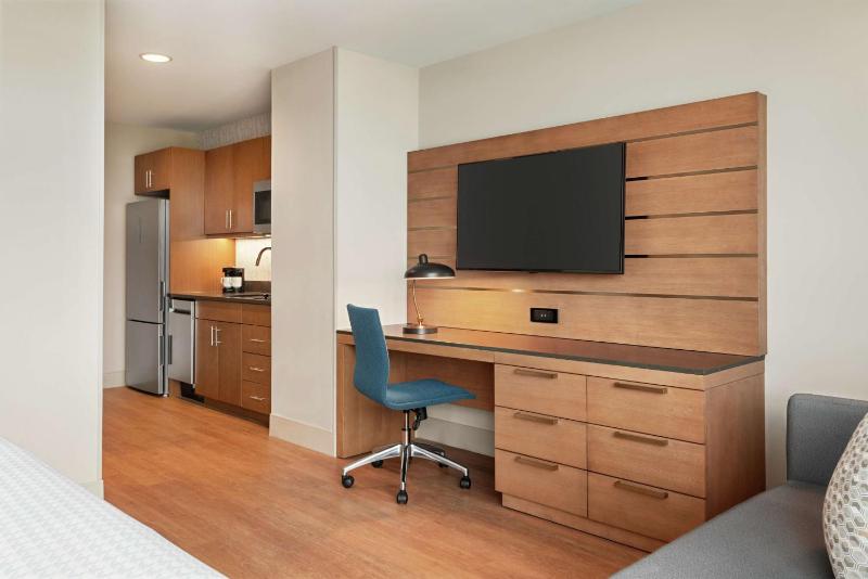 King Studio Suite - Non-Smoking image 1