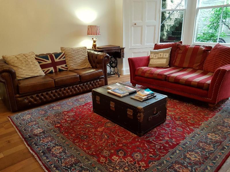 King Room with Garden View image 2