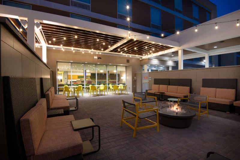 Home2 Suites by Hilton Phoenix Airport North - image 10