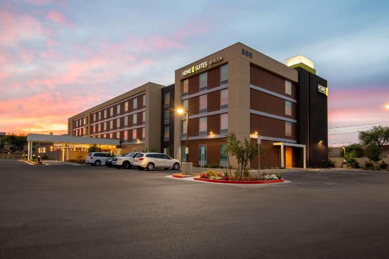 Home2 Suites by Hilton Phoenix Airport North - image 1