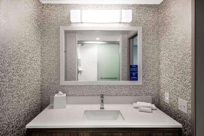 Home2 Suites by Hilton Phoenix Airport North - image 31