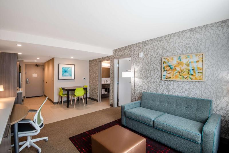 Home2 Suites by Hilton Phoenix Airport North - image 6