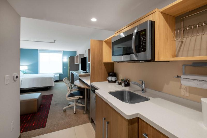 Home2 Suites by Hilton Phoenix Airport North - image 5