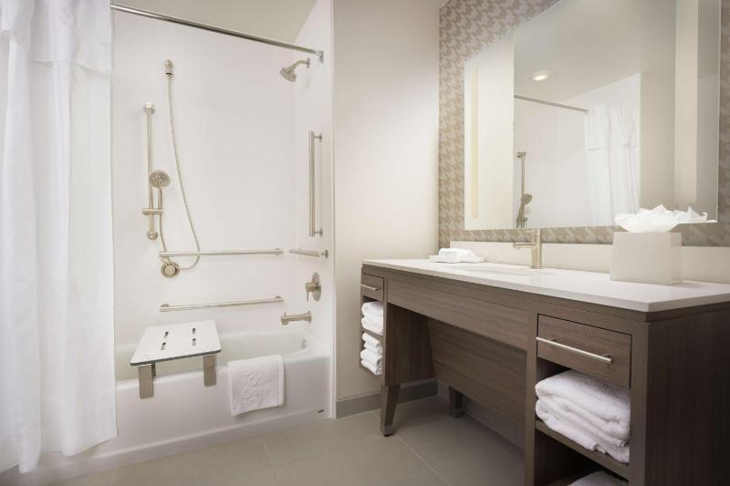 King Studio Suite - Mobility Access/Non-Smoking image 2