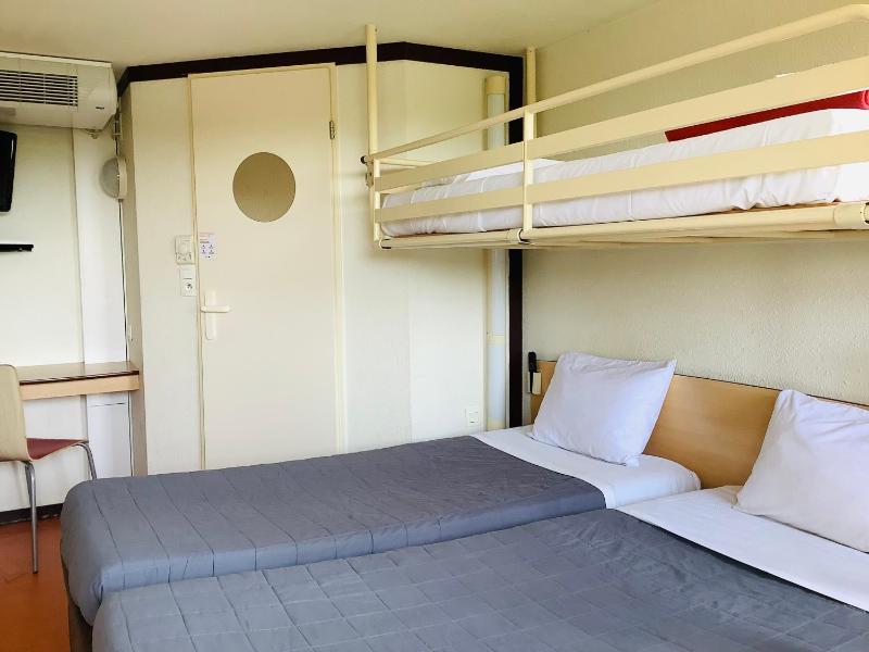 Triple Room image 3