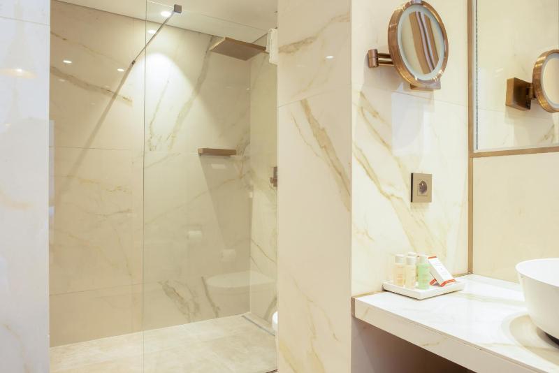 Junior Suite image 3