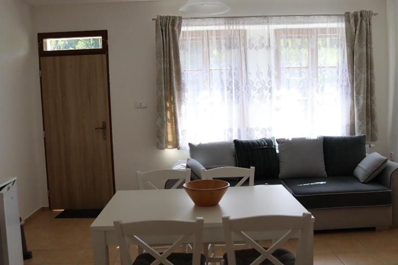 Double Room with Extra Bed image 4