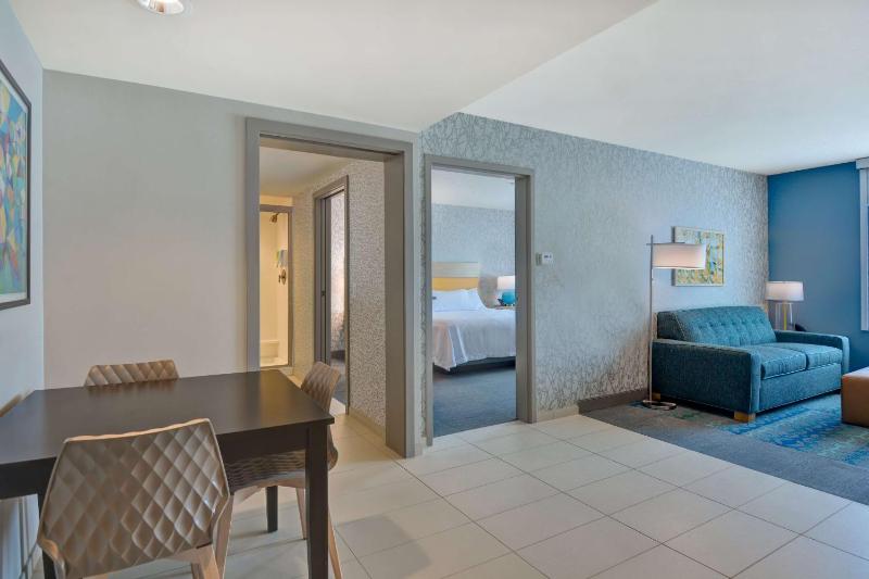 One-Bedroom King Suite - Non-Smoking image 4
