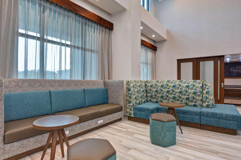 Hampton Inn & Suites Tampa Riverview Brandon - image 9