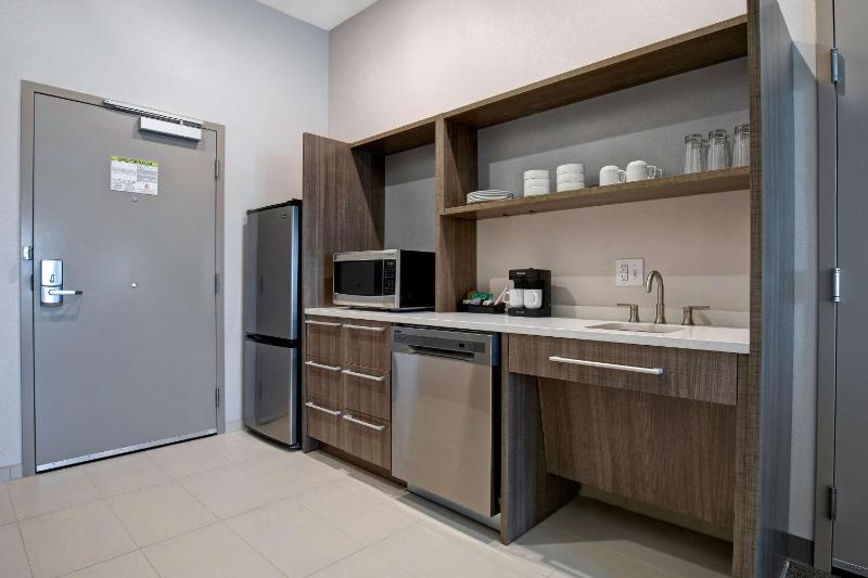 King Studio Suite - Mobility and Hearing Access/Non-Smoking image 3