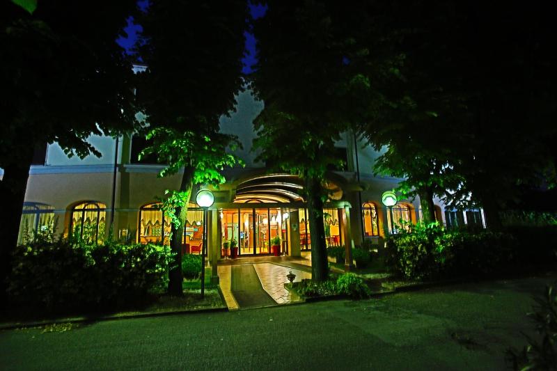 Hotel Le Ville - image 5