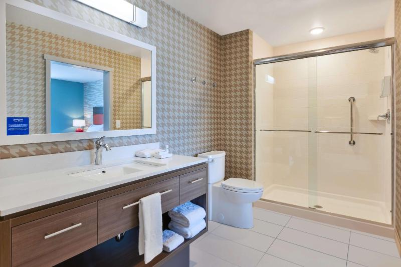 One-Bedroom King Suite - Non-Smoking image 2